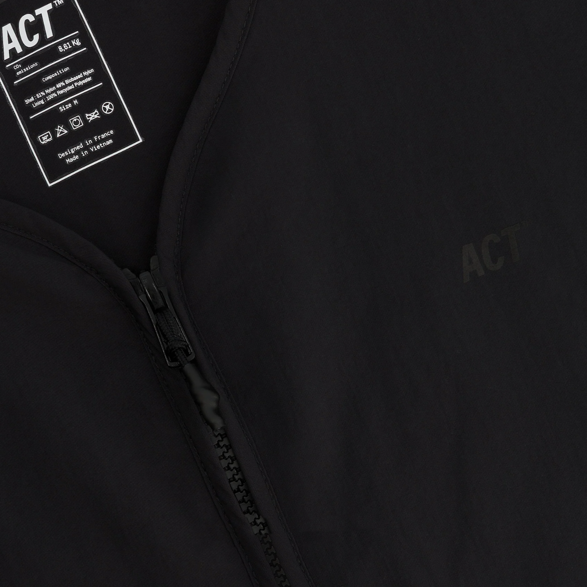 ACT™ / ShellLight windbreaker Vest (Black)  襟周り